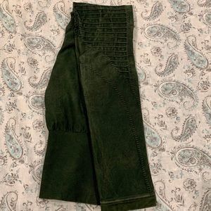 Nikibiki os olive green moto leggings